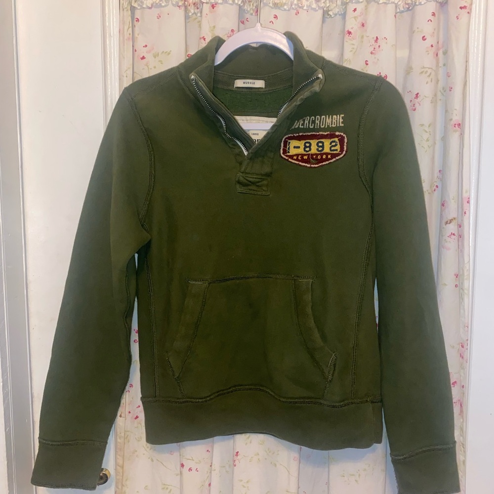 Abercrombie kids pullover size XL